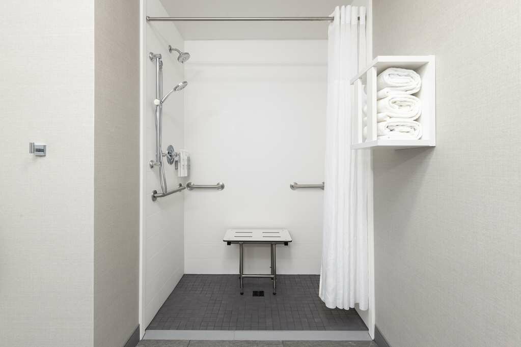 Фото Hampton Inn & Suites Manteca