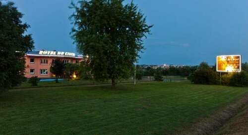 Гостиница Citotel Du Circuit в Невере