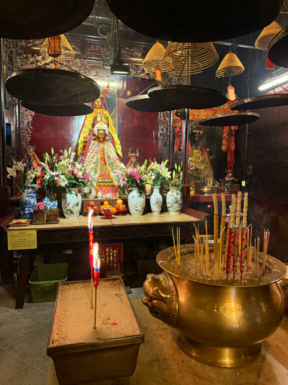 Public transport stop Man Mo Temple, Hong Kong, photo