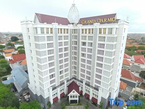 Гостиница Grand Darmo Suite Hotel