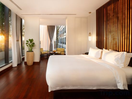 Фото Koulen Central Hotel