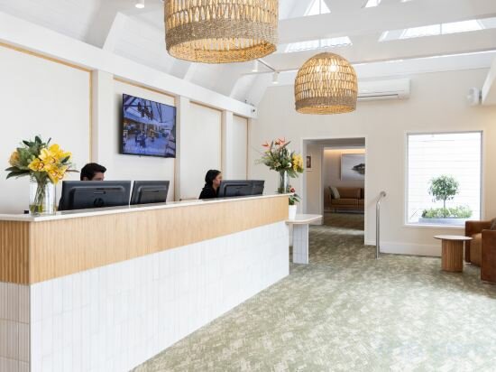 Фото Auckland Rose Park Hotel