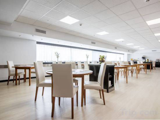 Фото Hotel Chamartin The One