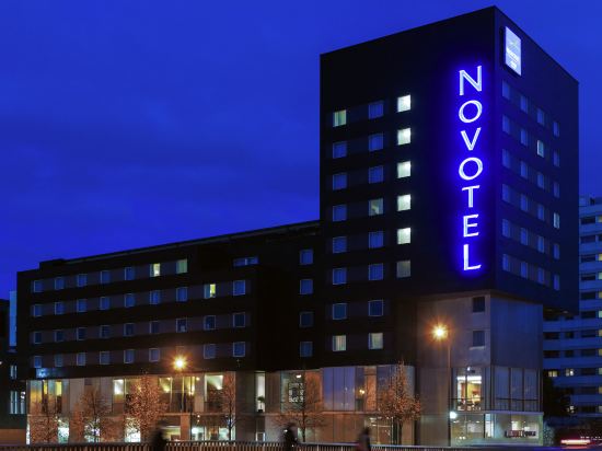 Фото Novotel Paris 17