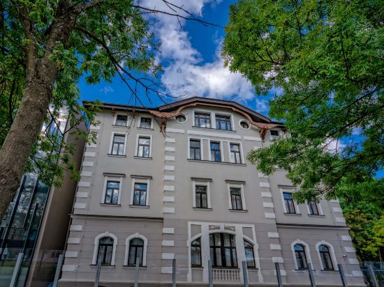 Фото отеля 2