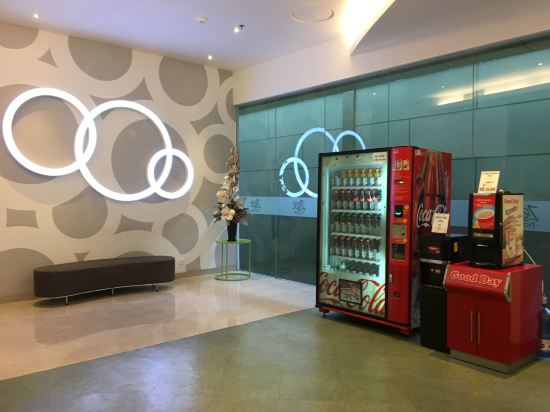 Фото Zest Jemursari by Swiss-Belhotel International