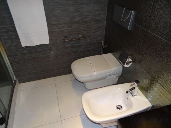 Фото Rk Suite Hotel