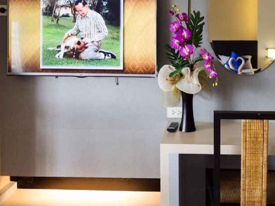 Фото Silom Boutique Hotel Hatyai