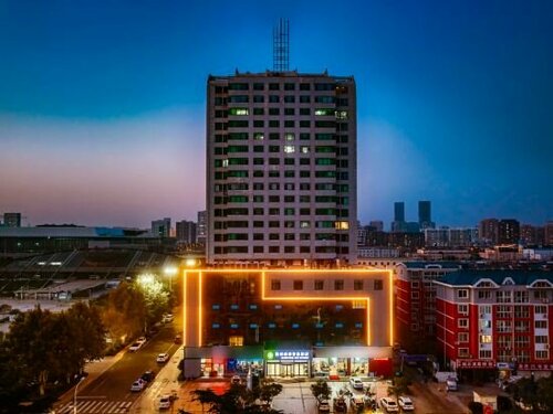 Гостиница Greentree Inn Rizhao Railway Station Express Hotel в Шаньдуне