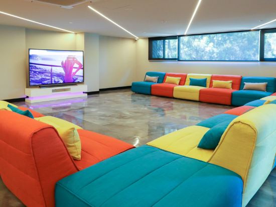 Фото Studio 8 Residences - Adults Only