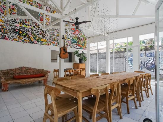 Фото Indopurejoy House - Komala Indah Cottages