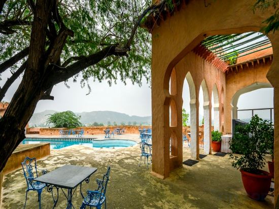 Фото Neemrana's - Hill Fort - Kesroli