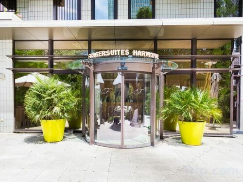 Гостиница Fraser Suites Harmonie Paris La Défense в Пюто