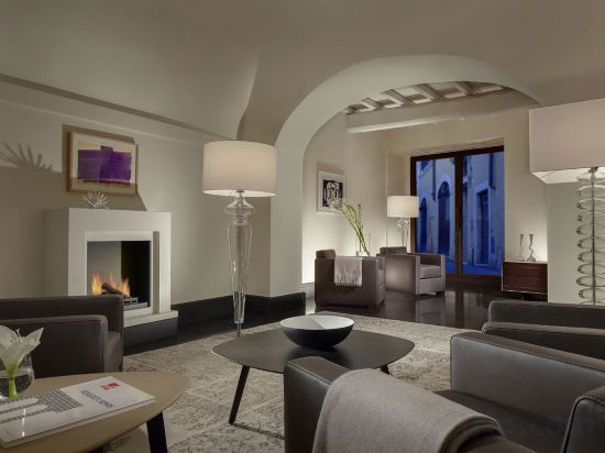 Фото Palazzo Scanderbeg