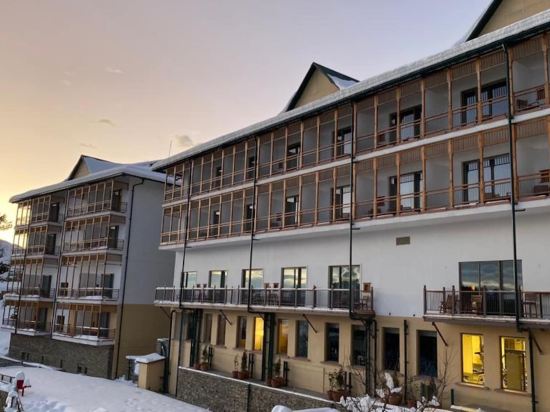 Фото Taj Theog Resort & SPA, Shimla