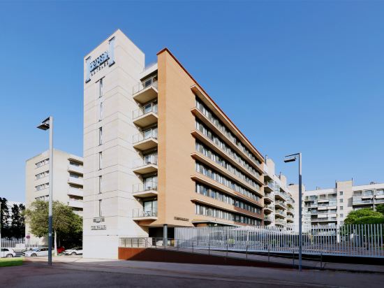 Фото отеля 1