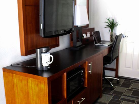 Фото Bay Bridge Inn