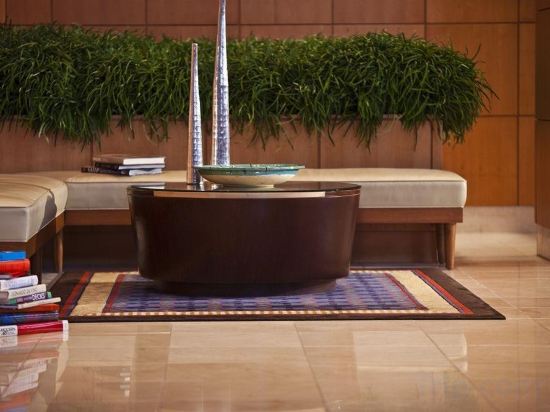 Фото Renaissance Chicago O'Hare Suites Hotel