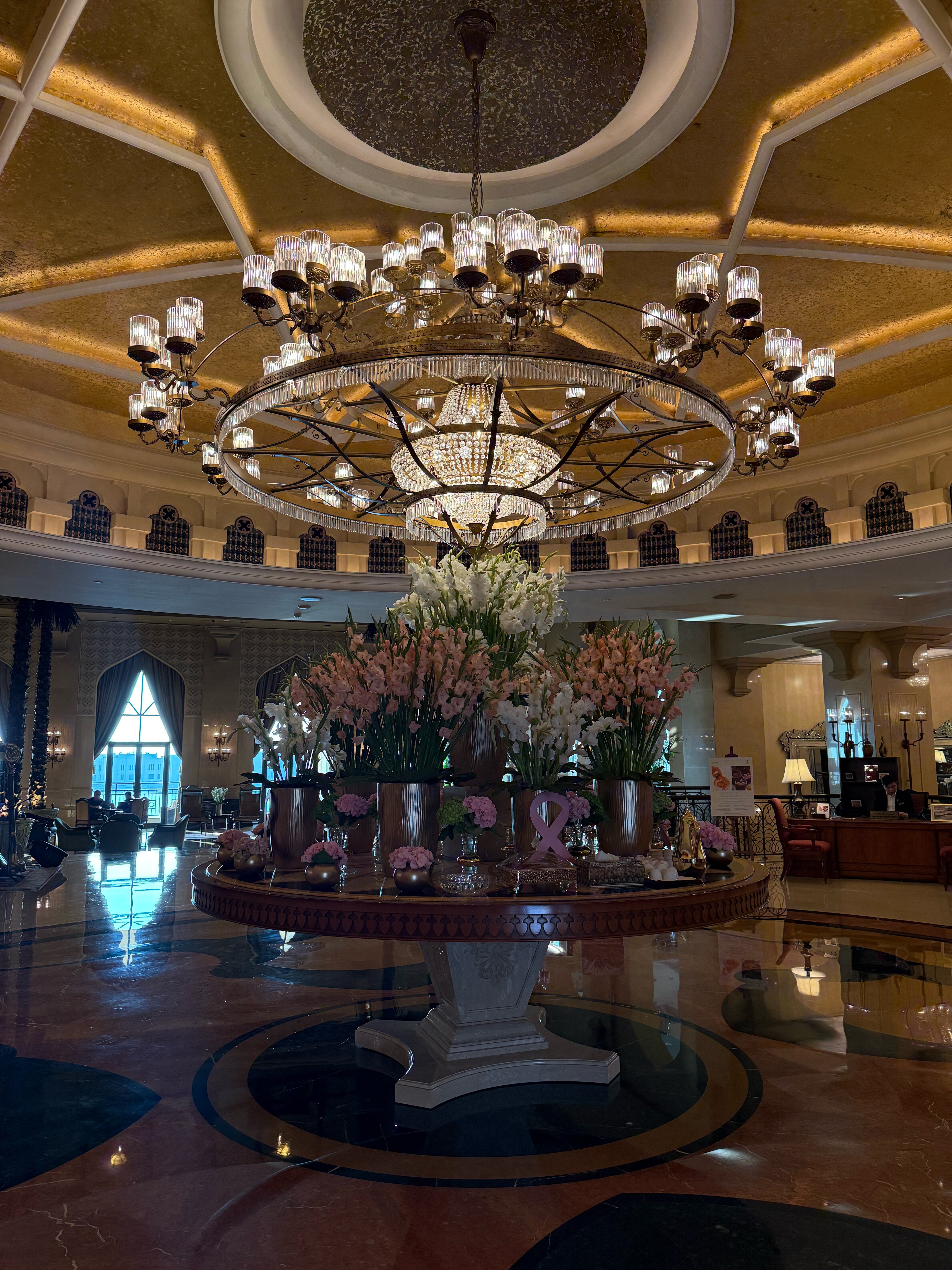 Фото Shangri-La Hotel Apartments Qaryat Al Beri