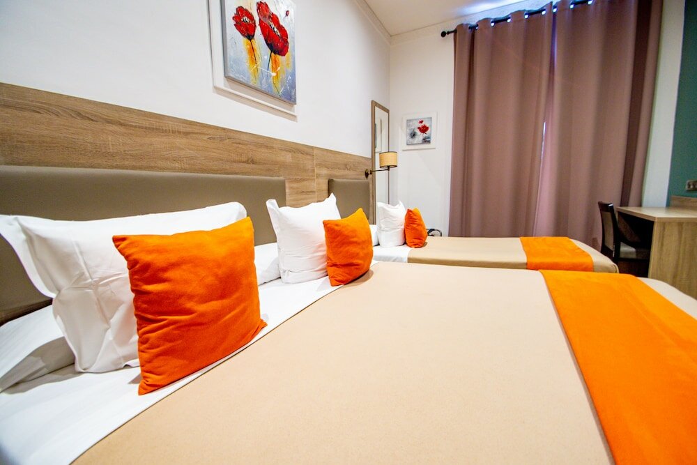 Фото Hotel Parisien