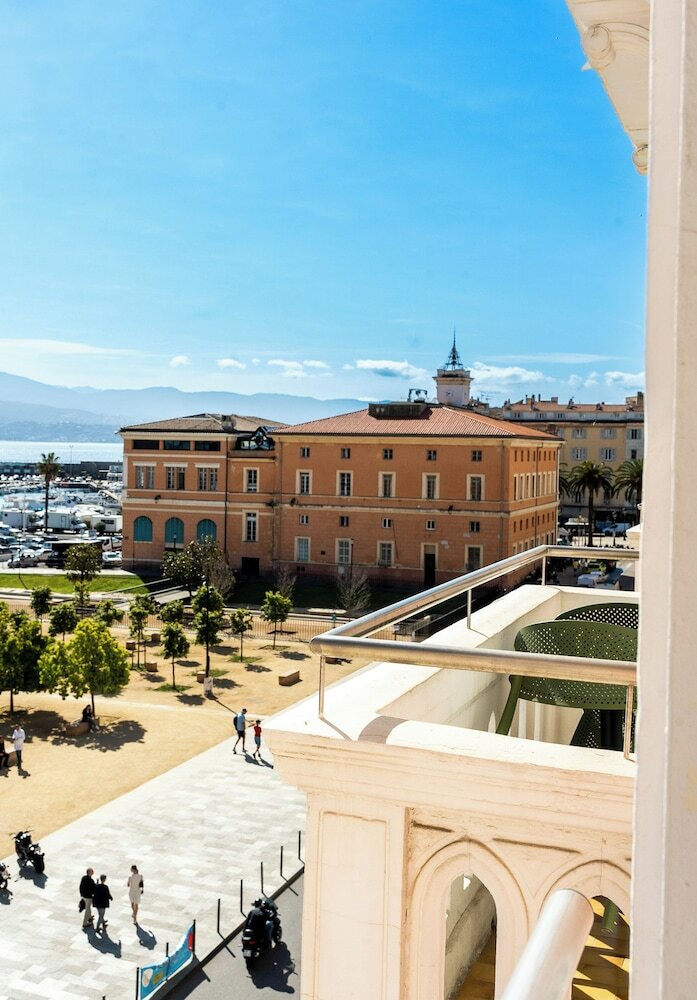 Фото Hotel du Golfe