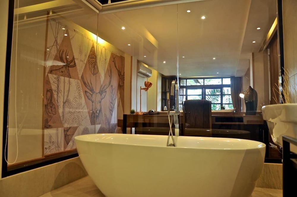 Фото Issara Boutique Winery Hotel