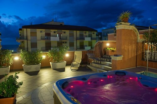 Внешний вид отеля Artemis Hotel в Чефалù, фото 2