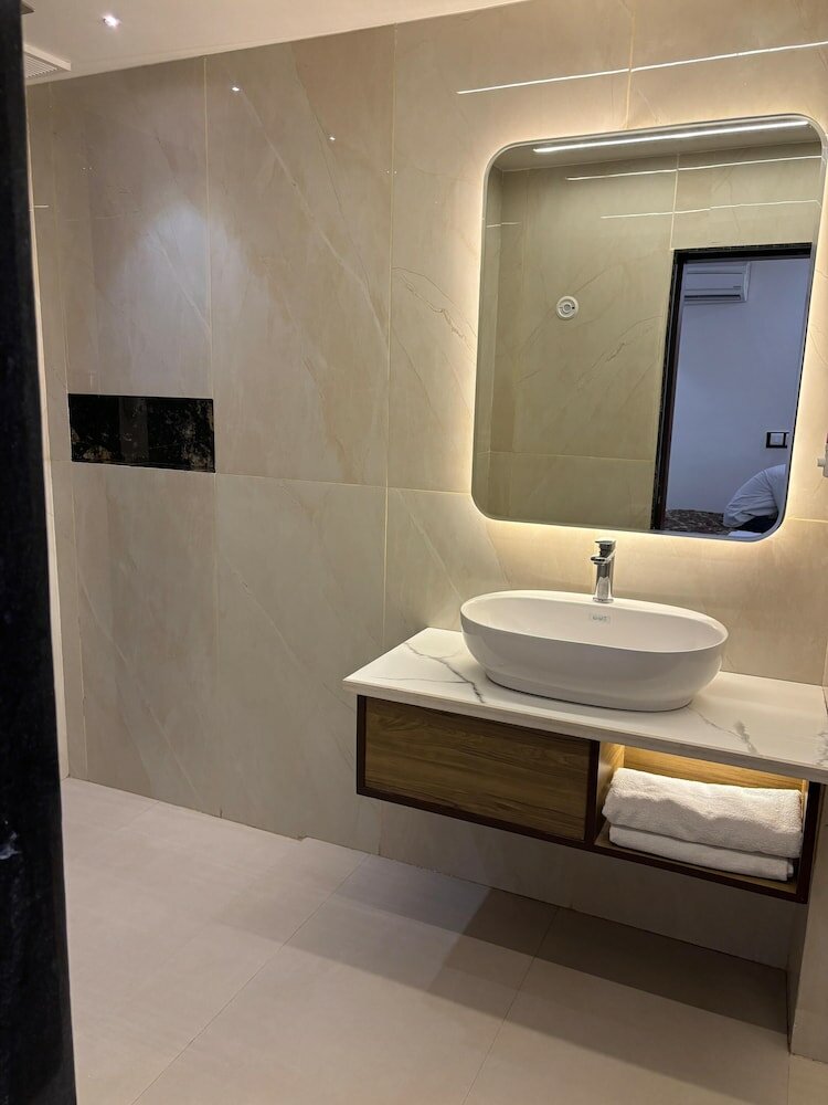 Фото Hotel Taj Inn