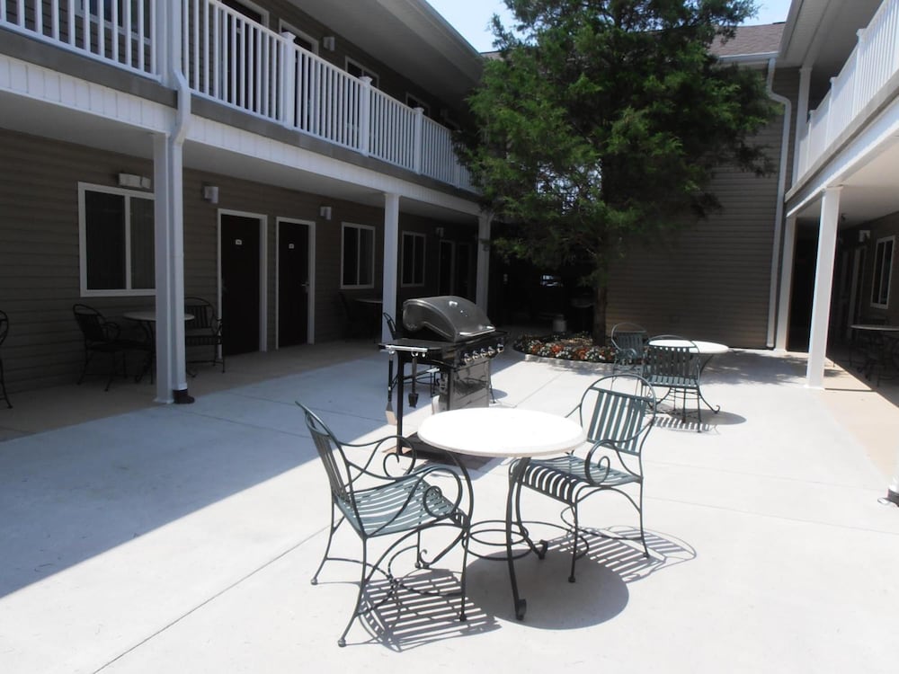 Фото Affordable Suites Augusta