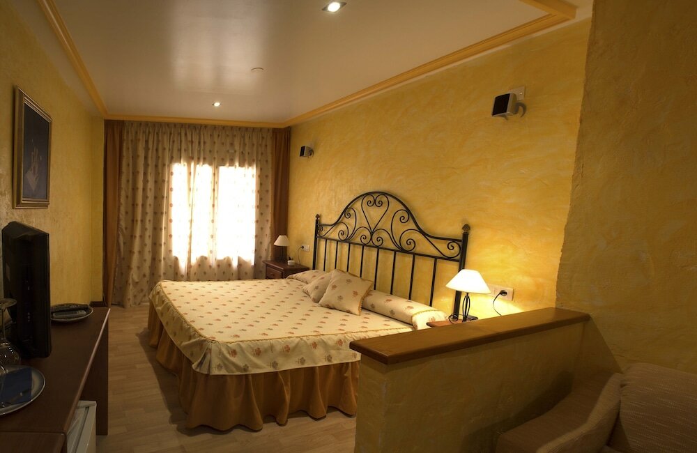 Фото Hotel A. G. Porcillán