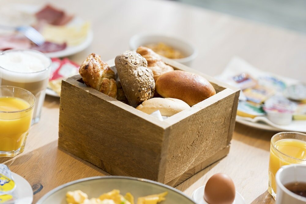 Фото Holiday Inn Express Mechelen City Centre an Ihg Hotel