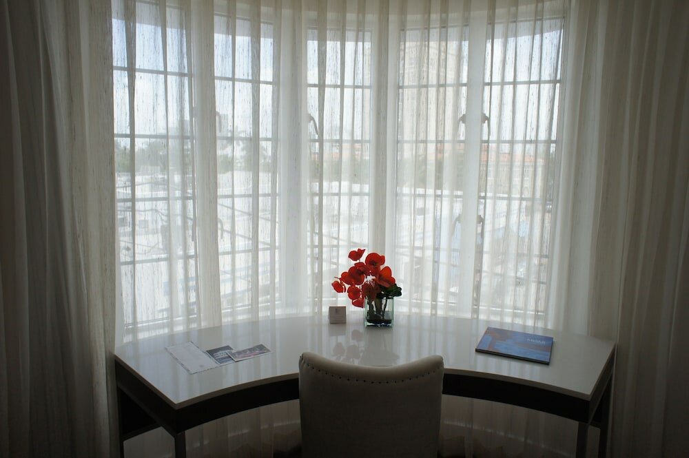 Фото The Marlin Hotel