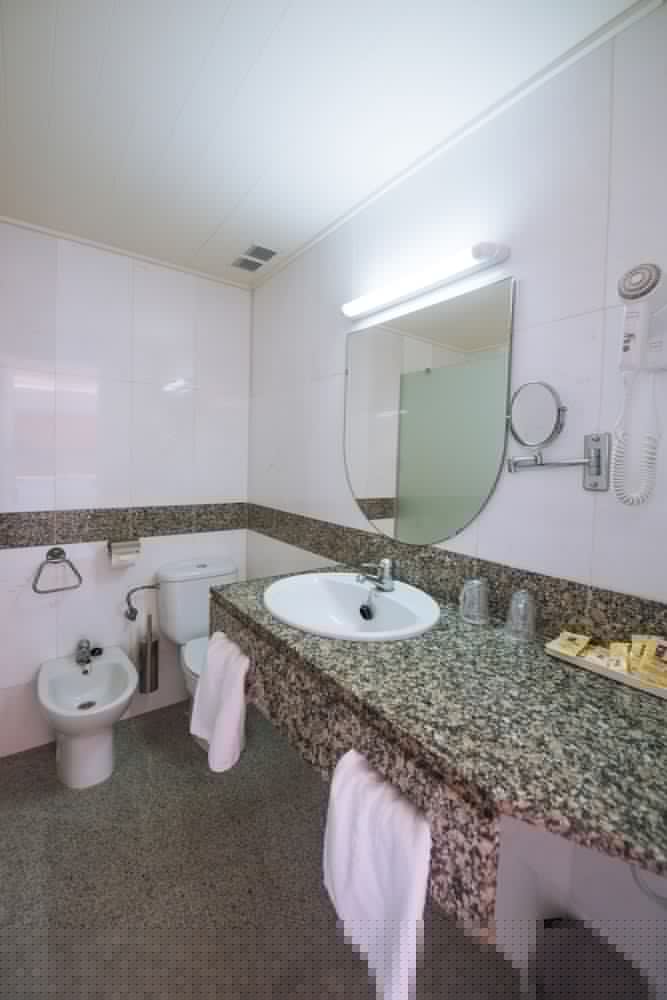 Фото Hotel Abrat