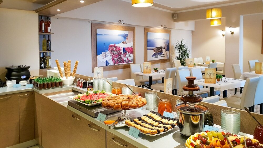 Фото Hotel Yannis Corfu