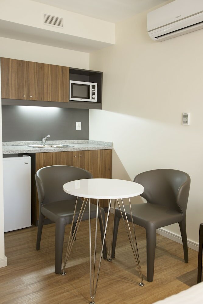 Фото Regency Way Montevideo Hotel