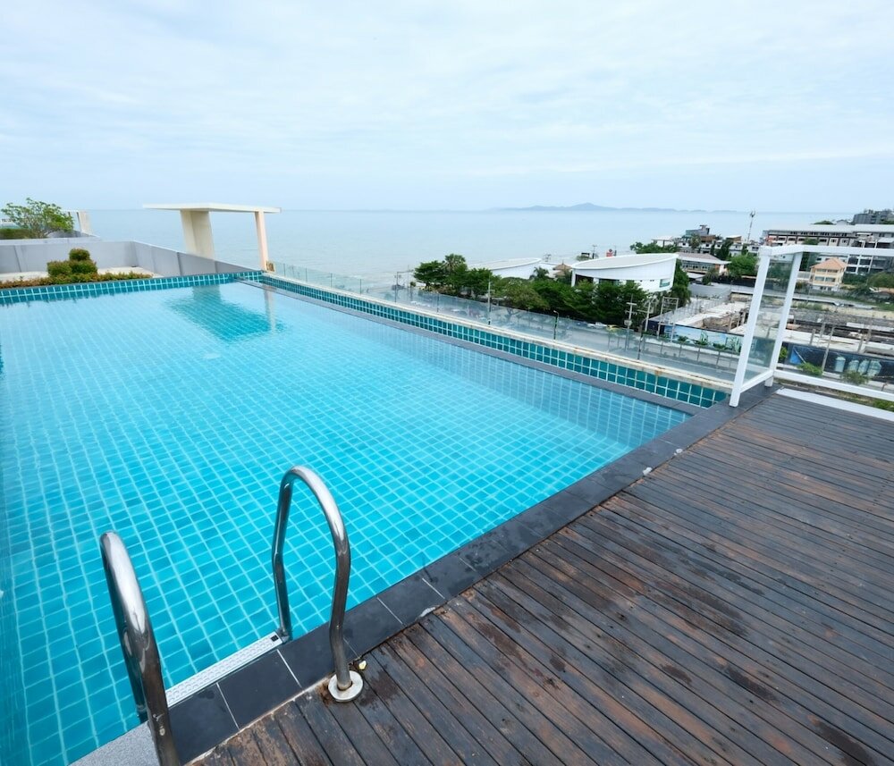 Фото D at Sea Hotel