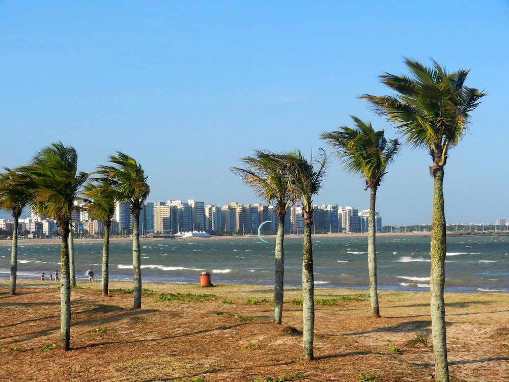 Фото Comfort Suites Vitoria