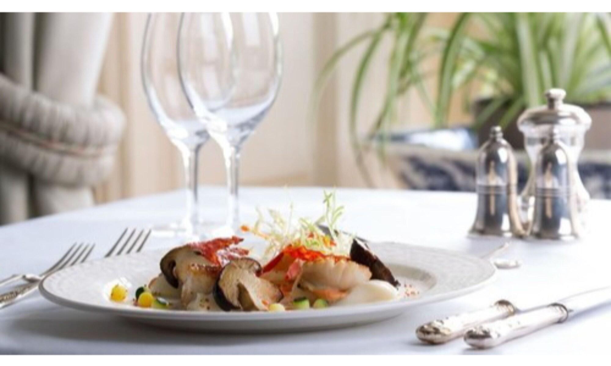 Фото The Priory Hotel