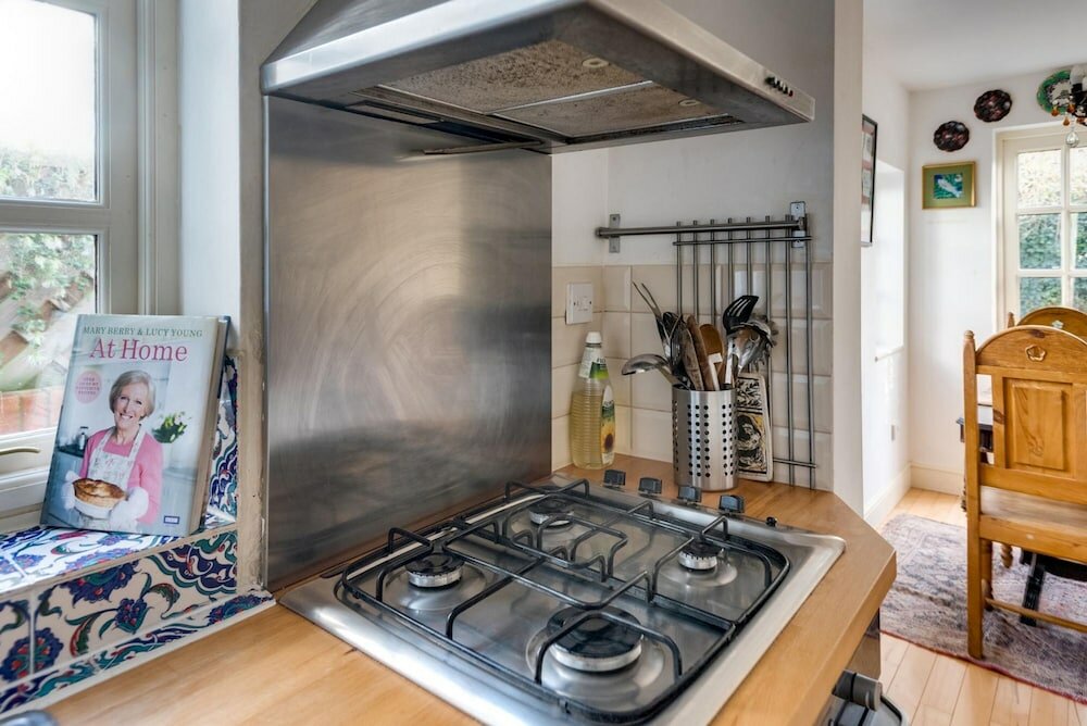 Фото Cosy Bookbinder House in Jericho Oxford