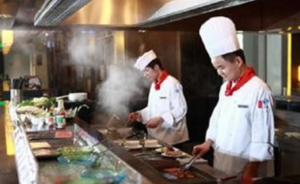 Фото Baiyun Lakeside Hotel