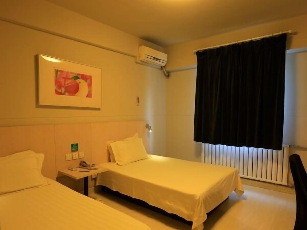 Фото Jinjiang Inn Jingshi Road Quancheng Park