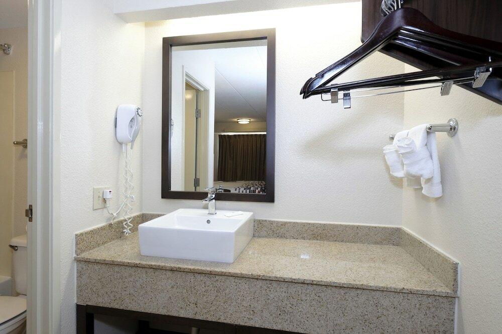 Фото Red Roof Inn Aberdeen