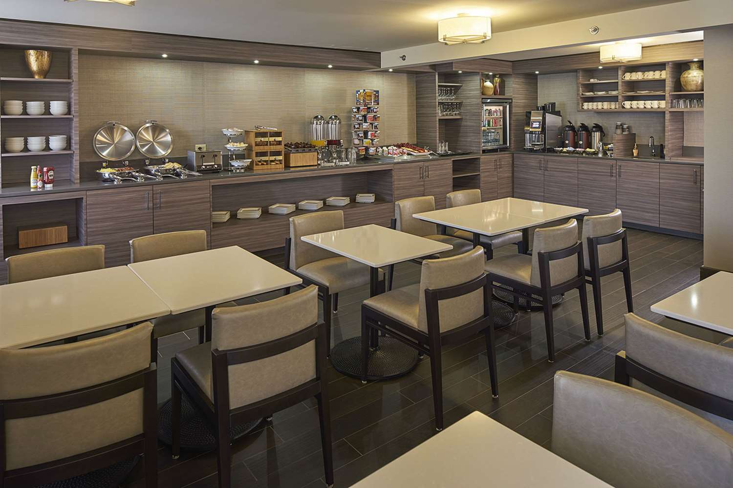 Фото Hilton Raleigh North Hills