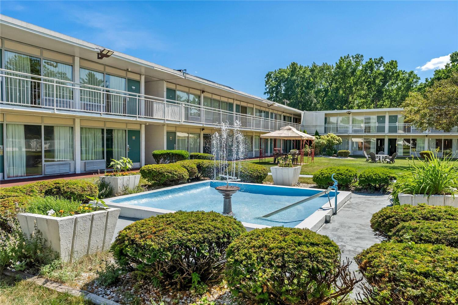 Фото Howard Johnson by Wyndham Albany