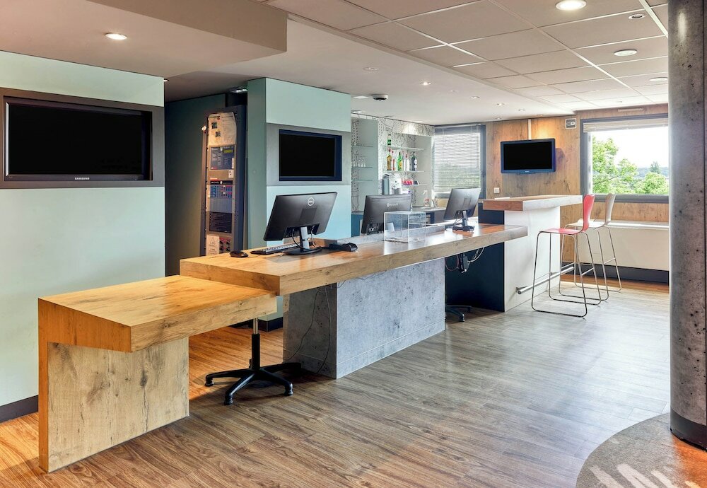 Фото B&b Hotel Versailles Le Chesnay