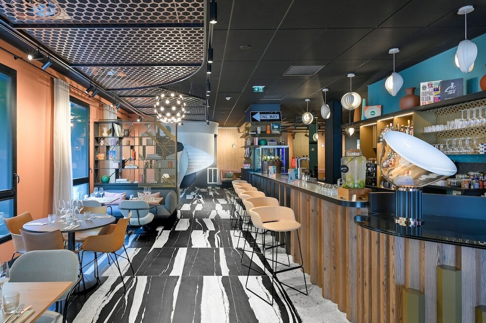 Фото Tribe Paris La Defense Esplanade