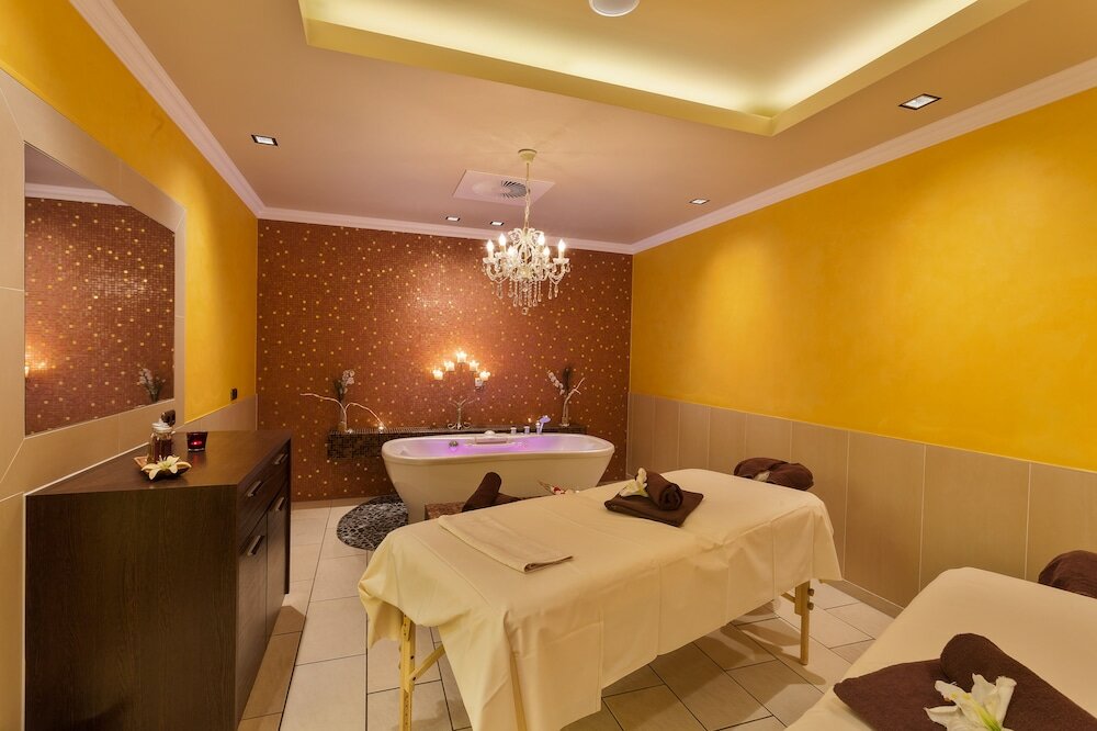 Фото Hotel Vier Jahreszeiten Kühlungsborn