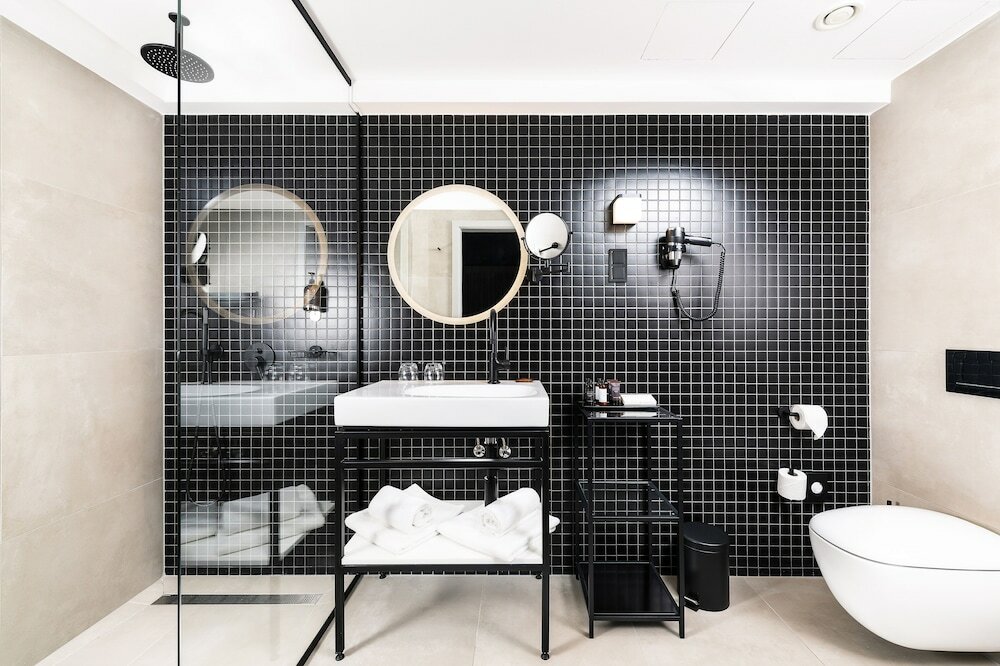 Фото Three Corners Downtown Hotel