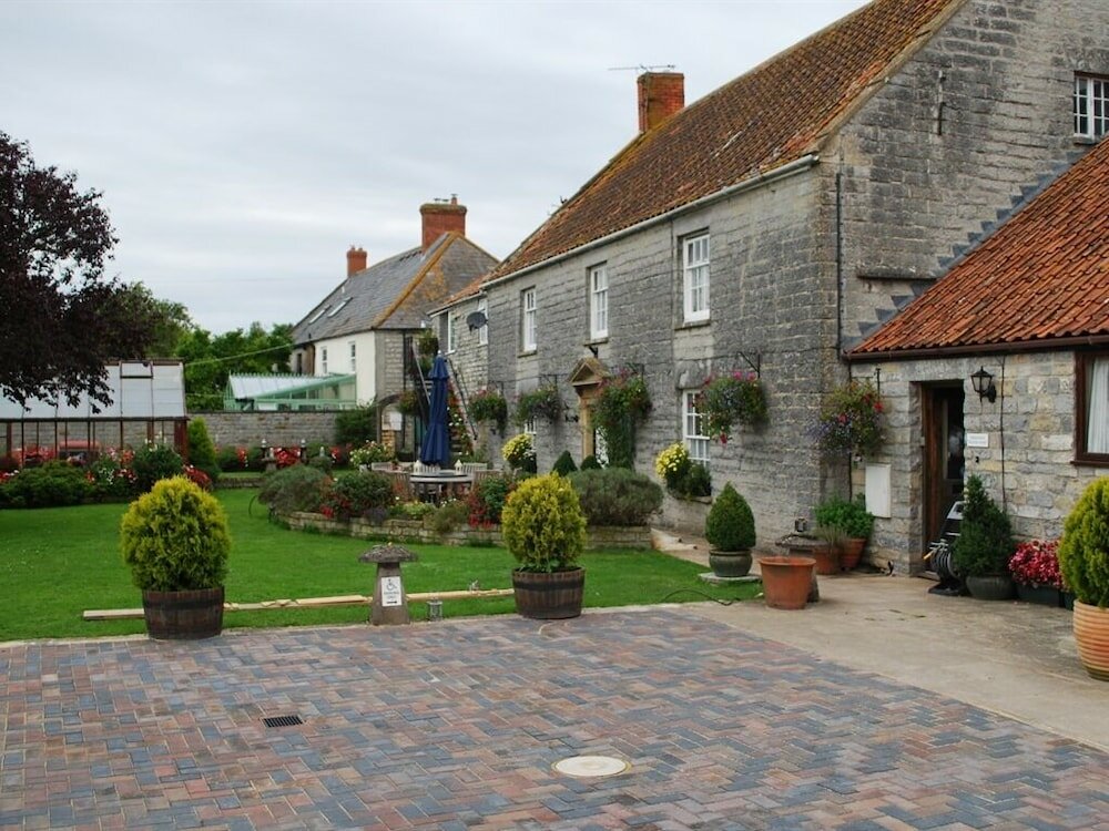 Фото Double-gate Farm