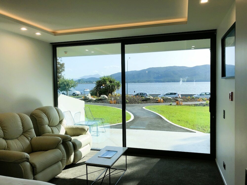 Фото Fiordland Lakeview